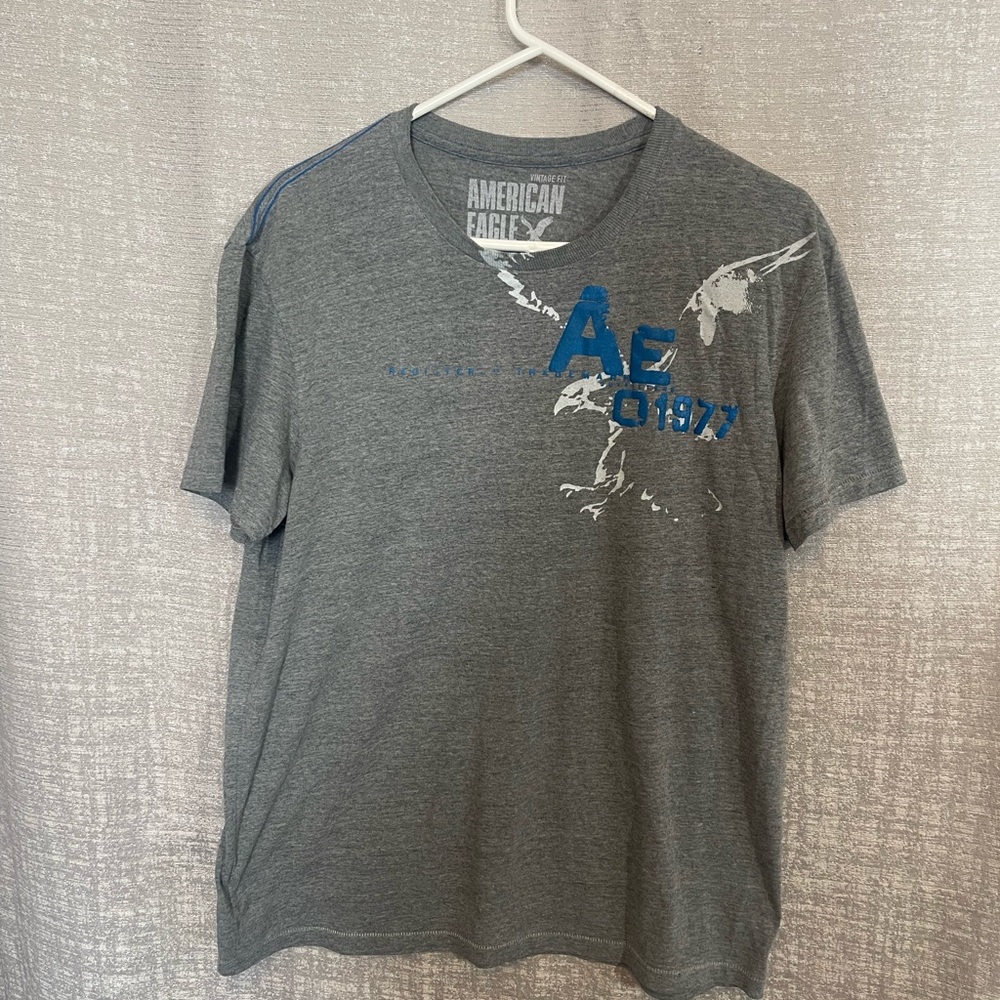 American Eagle Outfitters Gray and Blue Short Sleeve Tee